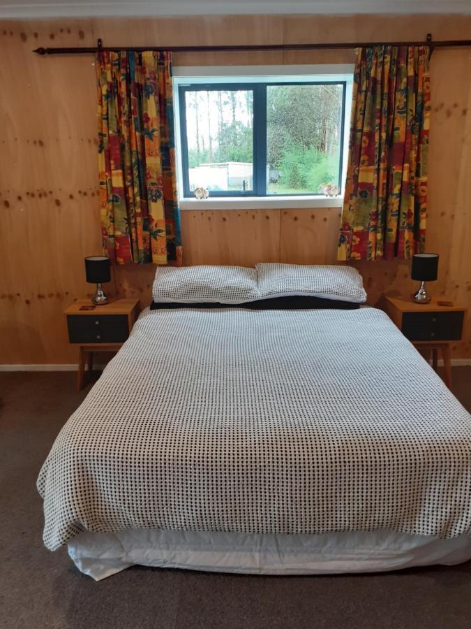 Pin Oaks Hotel Уангануй Екстериор снимка
